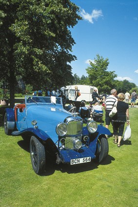 Nostalgia i Brunnsparken, Ronneby med en Lagonda 16/80 av årsmodell 1933 i blickpunkten, juni 2009.